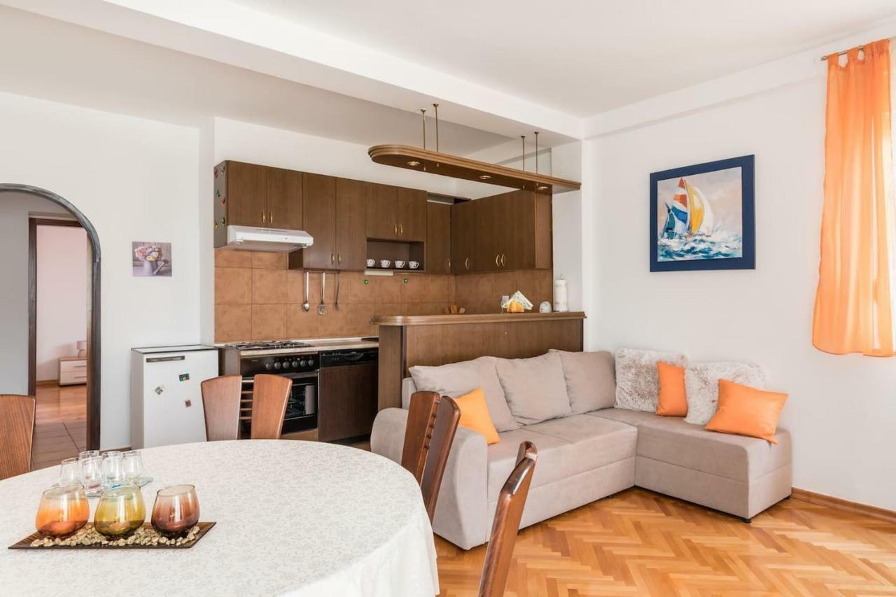 Apartment-Center Of Сплит Екстериор снимка